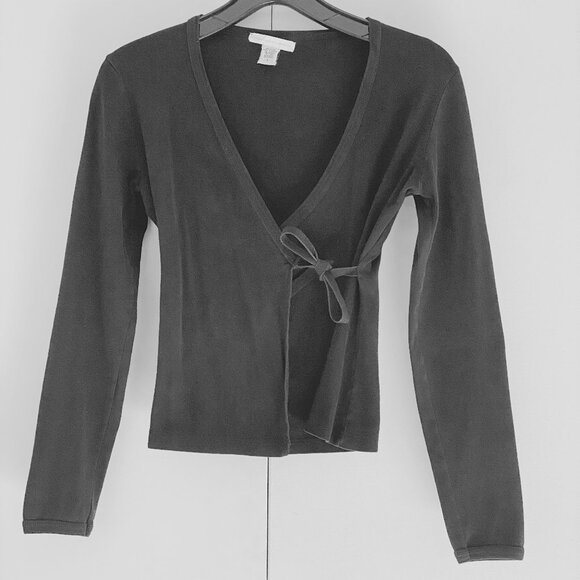 90s I Anthropologie I A Pleasant Surprise Is In Store For You I Faux Wrap Top - Picture 6 of 16